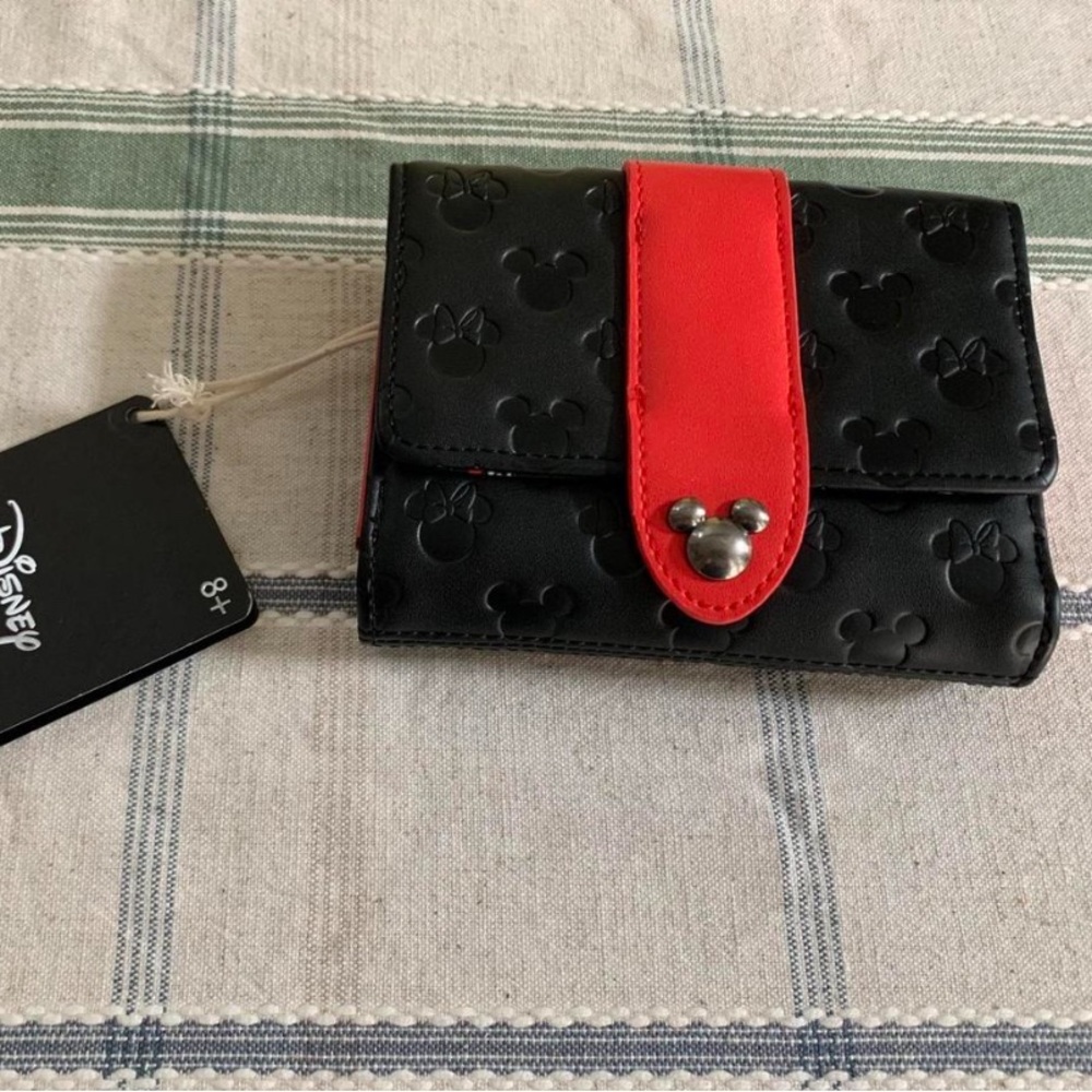 Loungefly Disney Mickey & Minnie Debossed Silhouettes Wallet